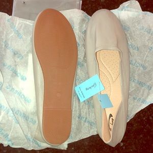 Brand new Size 11 women’s grey ballet flats